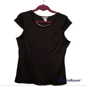 Black cap sleeved top
